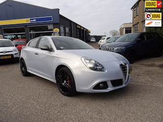 Alfa Romeo Giulietta 1.4 T Distinctive QV-Line / Leder / Rijklaarprijs