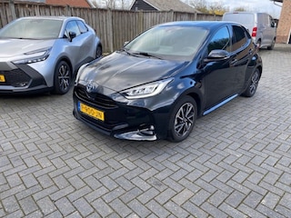 Toyota Yaris 1.5 Hyb Dynamic NL-AUTO STOELVERW APLLECAR 4SEIZOEN