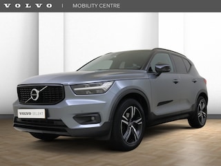 Volvo XC40 T4 R-Design | Panoramadak | Trekhaak | Dodehoekdetectie |