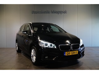 BMW 2-serie Tourer 218i LED | Trekhaak | PDC | Sportstoelen | Navigatie |