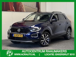 Volkswagen T-Roc 1.5 TSI Style Business NAVIGATIE ADAPTIVE CRUISE CONTROL APPLE CARPLAY/ANDROID RIJSTROOKSENSOREN ACHTERUITRIJCAMERA AFN. TREKHAAK ZEER MOOI ! 3010