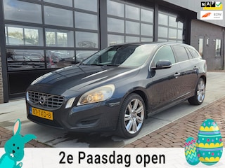 Volvo V60 1.6 T3 Momentum | Handel / Export | Clima | Cruise |