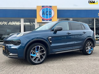 Lynk & Co 01 1.5 261pk PHEV 7DCTH | Orig.NL | PanoramaDak | 360 graden Camera | Carplay |