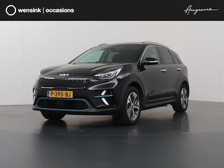 Kia Niro e-Niro ExecutiveLine 64 kWh | SOH 96% | Schuif/Kanteldak | Lederen Interieur | Ele,verstelbare stoelen | Apple CarPlay/Android Auto | Camera | DAB | Stoelverwarming/Koeling | Stuurverwarming | Adaptieve Cruise Control |