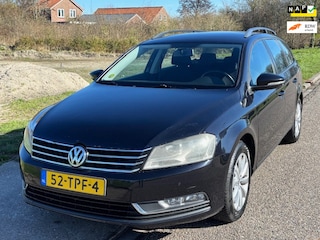 Volkswagen Passat Variant 1.6 TDI Trendline BlueMotion ECC Audio-CD/MP3 Navigatie LMV 16" Cruisecontrol Dealeronderhoud Nieuwe Apk