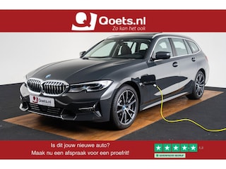 BMW 3-serie Touring 330e Luxury Line - Panoramadak - Active Cruise Control - BMW Laserlight - Head up - Comfort Access - Sportstoelen - Elektrisch verwarmbare/verstelbare stoelen -