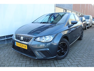 Seat Ibiza 1.0 TSI Style Business Intense Parkeersensoren l Parkeercamera l Zomer en winter set l Apple carplay/Android auto