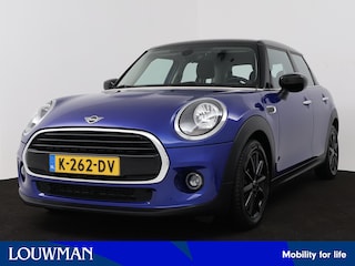 Mini Cooper 1.5 Business Edition | Navigatie