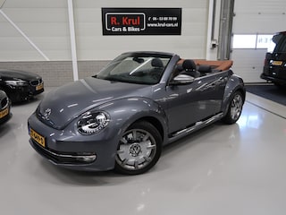 Volkswagen Beetle Cabriolet 2.0 TSI Sport Karmann 220pk Automaat Leer/alcantara Airco-ecc Xenon Stoelverwarming 18 inch navigatie pdc cruise boekjes aanwezig