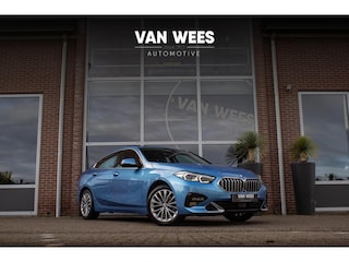 BMW 218i High Executive Edition | Luxury Line | 1e eigenaar | NL auto | Panoramadak | Sportstuur | DAB | Navigatie | LED | Trekhaak | Active Guard Plus