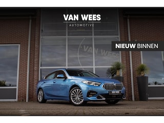 BMW 218i High Executive Edition | Luxury Line | 1e eigenaar | NL auto | Panoramadak | Sportstuur | DAB | Navigatie | LED | Trekhaak | Active Guard Plus