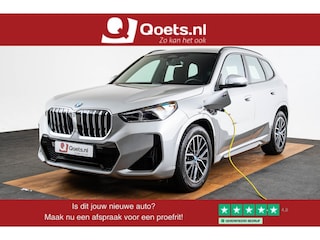 BMW X1 xDrive25e M Sport - Sportstoelen - Elektrisch verwarmde voorstoelen - Comfort Access - Grootlichtassistent - PREMIUM PACK - Voorbereiding Driving Assistant Plus -