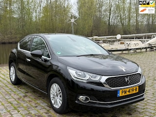 DS 4 1.2 PureTech Chic Zeer netjes dealer onderhouden airco cruis control parkeer sensor navigatie