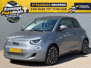 Fiat 500 42 kWh Icon | 1e Eigenaar | Skydome dak | 17 Inch | LED | Stoelverwarming | Camera | Sensoren Voor + Achter | Adaptive Cruise Control |