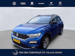Volkswagen T-Roc 1.0 TSI Style | Trekhaak | Navigatie | ACC | 17" | PDC
