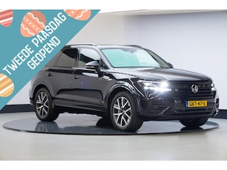 Volkswagen Touareg 3.0 TSi 4MOTION R | Panoramadak | Trekhaak |