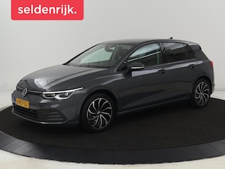 Volkswagen Golf 1.0 eTSI Life Business | Stoelverwarming | Massage | Carplay | Adaptive cruise | Sfeerverlichting | Navigatie | Park Assist | Getint glas | Full LED