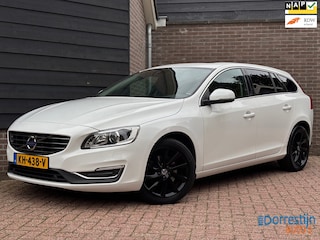Volvo V60 1.5 T2 Momentum | Automaat | Leder | Camera | Schuif-/kanteldak