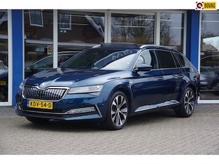 Skoda Superb Combi 1.4 TSI iV Laurin & Klement Panoramadak Trekhaak Stoelkoeling/verwarming