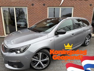 Peugeot 308 SW 1.2 PureT.Blue L. GT TREKHAAK / CAMERA / PANODAK / MASSAGE STOEL