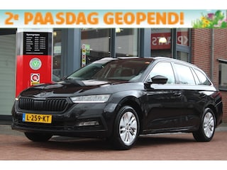 Skoda Octavia Combi 1.0 TSI *Business* | Trekhaak | Carplay | Camera | Stoelverwarming | Navigatie | Cruise & Climate Control | PDC | Bluetooth | Privacy | Orig. NL |
