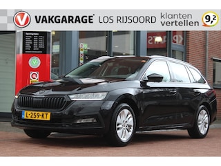 Skoda Octavia Combi 1.0 TSI *Business* | Trekhaak | Carplay | Camera | Stoelverwarming | Navigatie | Cruise & Climate Control | PDC | Bluetooth | Privacy | Orig. NL |