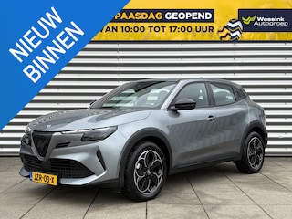 Alfa Romeo Junior Elettrica 54 kWh Navigatie | LED | lichtmetalen Velgen | Climate Control