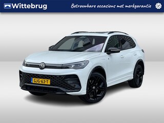 Volkswagen Tiguan 1.5 eHybrid 272PK R-Line Business / Fabrieksgarantie tot 27-08 2028 / Trekhaak / Leer / Panoramadak / 20'' LMV / VW