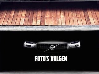 Volvo V60 2.0 T6 Plug-in hybrid AWD Plus Dark Trekhaak | Verw. voorruit | Park Assist |