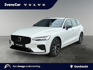 Volvo V60 2.0 T6 Plug-in hybrid AWD Plus Dark Trekhaak | Verw. voorruit | Park Assist |