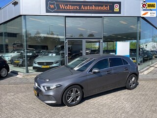 Mercedes-Benz A-klasse 180 Business Solution AMG