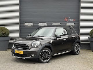 Mini Countryman 1.6 Cooper Pepper | Panoramadak | Navigatie | Lederen Bekleding | Parkeersensoren | Climate Control |