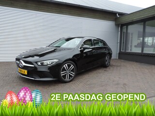 Mercedes-Benz CLA Shooting Brake 180 Business Solution Luxury leer sfeer licht