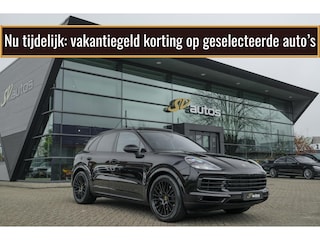 Porsche Cayenne S 2.9 S 441pk Panoramadak Trekhaak elektrisch Comfortstoelen Black edition Luchtvering DAB Sfeerverlichting