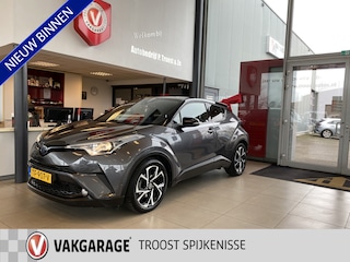 Toyota C-HR 1.8 Hybrid Bi-Tone,Automaat,Navigatie,Achteruitrijcamera,Climate&Cruisecontrol Adaptief,Trekhaak,Spraakbediening,Keyless,Stoelverwarming,V&A Sensoren,DAB,Dealer Onderhouden,18 Inch Lmv 2de Paasdag geopend 12:00-17:00