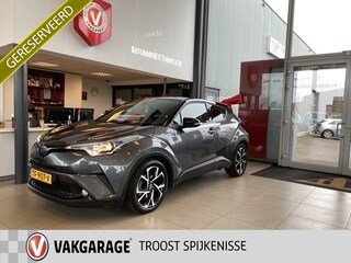 Toyota C-HR 1.8 Hybrid Bi-Tone,Automaat,Navigatie,Achteruitrijcamera,Climate&Cruisecontrol Adaptief,Trekhaak,Spraakbediening,Keyless,Stoelverwarming,V&A Sensoren,DAB,Dealer Onderhouden,18 Inch Lmv 2de Paasdag geopend 12:00-17:00