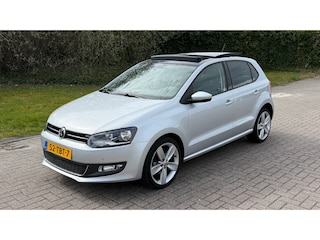 Volkswagen Polo 1.2 TSI 105 pk Highline DSG | Panoramdak Elektrisch | Parkeersensoren | LMV 17 inch | Climatronic |