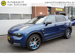 Lynk & Co 01 1.5 261PK! MY 23 ZWARTE HEMEL! ORIGINEEL NEDERLANDS! 360CAMERA PANORAMADAK FULL LED 20INCH ADAPTIEVE CRUISE ANDROID-APPLECARPLAY NAVI STOELVERWARMING KEYLESS CLIMA ENZ...