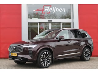 Volvo XC90 2.0 T8 456PK PHEV AWD PLUS BRIGHT | LUCHTVERING VOOR / ACHTER MET FOUR-C SETTINGS  | PANORAMISCH SCHUIF / KANTELDAK | EXTRA GETINT GLAS OP DE ACHTER PORTIEREN | BOWERS & WILKINS HIFI PREMIUM AUDI SYSTEEM INCLUSIEF FRESH AIR SUBWOOFER  | NAVIGATIE SYSTEEM BY GOOGLE MAPS | 360° CAMERA | ELEKTRISCH WEGKLAPBARE TREKHAAK | HEAD-UP DISPLAY | COMFORT STOELEN MET MASAGE FUNCTIE | STOEL VERWARMING EN VENTILATIE | ELEKTRISCH VERSTELBARE COMFORT STOEL MET GEHEUGEN EN ELEKTRISCH VERSTELBARE ZIJWANGEN | GEPERFOREERD NAPPA LEDER BEKLEDING BLOND / CHARCOAL | ACHTERBANK VERWARMING | NUBUCK HEMELBEKLEDING | ORREFORS KRISTALLEN POOKKNOP | GREY ASH HOUT INLEG | GELAMINEERDE ZIJRUITEN EN ACHTERRUIT | ZONGORDIJNEN ACHTERPORTIEREN | 21" 8-MULTI SPAAKS BLACK DIAMOND CUT VELGEN | DODEHOEKDETECTIE | 4-ZONE CLIMATE CONTROL | KEYLESS ENTRY / START | DRAADLOZE TELEFOONLADER | APPLE CARPLAY / ADROID AUTO | ELEKTRISCHE ACHTERKLEP | SFEER VERLICHTING | MATRIX LED KOPLAMPEN |