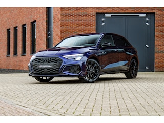 Audi A3 Sportback 45 TFSI e S edition Competition | Memory | Sportstoelen | Massage | 360 camera | B&O | Trekhaak