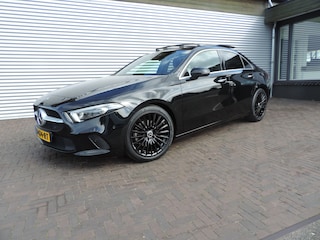 Mercedes-Benz A-klasse 200 Business Solution Luxury panoramadak sfeer licht