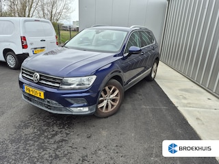 Volkswagen Tiguan 1.4 TSI ACT Connected Series | Trekhaak | Cruise control | Apple carplay Android auto | Navigatie | PArkeersensoren V+A | 18"LMV
