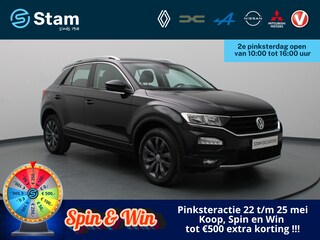 Volkswagen T-Roc TSI Style Business 115pk Adapt. Cruise | Carplay | Navi | Parkeersens. v+a |
