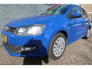 Volkswagen Polo 1.2 Easyline Nieuwe apk schokbrekers banden en condensor Airco