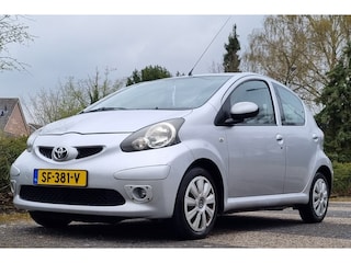 Toyota Aygo 1.0 VVT-i, Carplay, Airco, Bluetooth, Elektrische ramen.