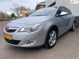Opel Astra 1.4 Edition/Cruise-c/Climate-c/Aux/Trekhaak/Goed-onderhouden/Sfeerverlichting