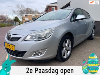 Opel Astra 1.4 Edition/Cruise-c/Climate-c/Aux/Trekhaak/Goed-onderhouden/Sfeerverlichting