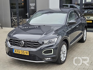 Volkswagen T-Roc 1.5 TSI Sport Executive Automaat Trekhaak Carplay Dig Dash Cam