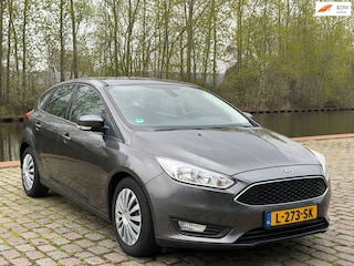 Ford Focus 1.0 Trend Edition 1e eigenaar start stop zeer netjes airco stoelverwarming parkeer sensor