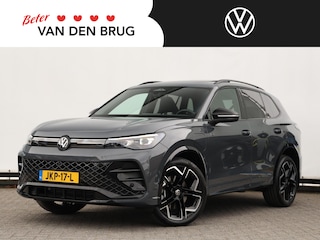 Volkswagen Tiguan R-Line-Edition e-Hybrid 272PK DSG Black Style | Panoramadak | Trekhaak | Led Matrix | Camera | Keyless | Stoel/stuurverwarming